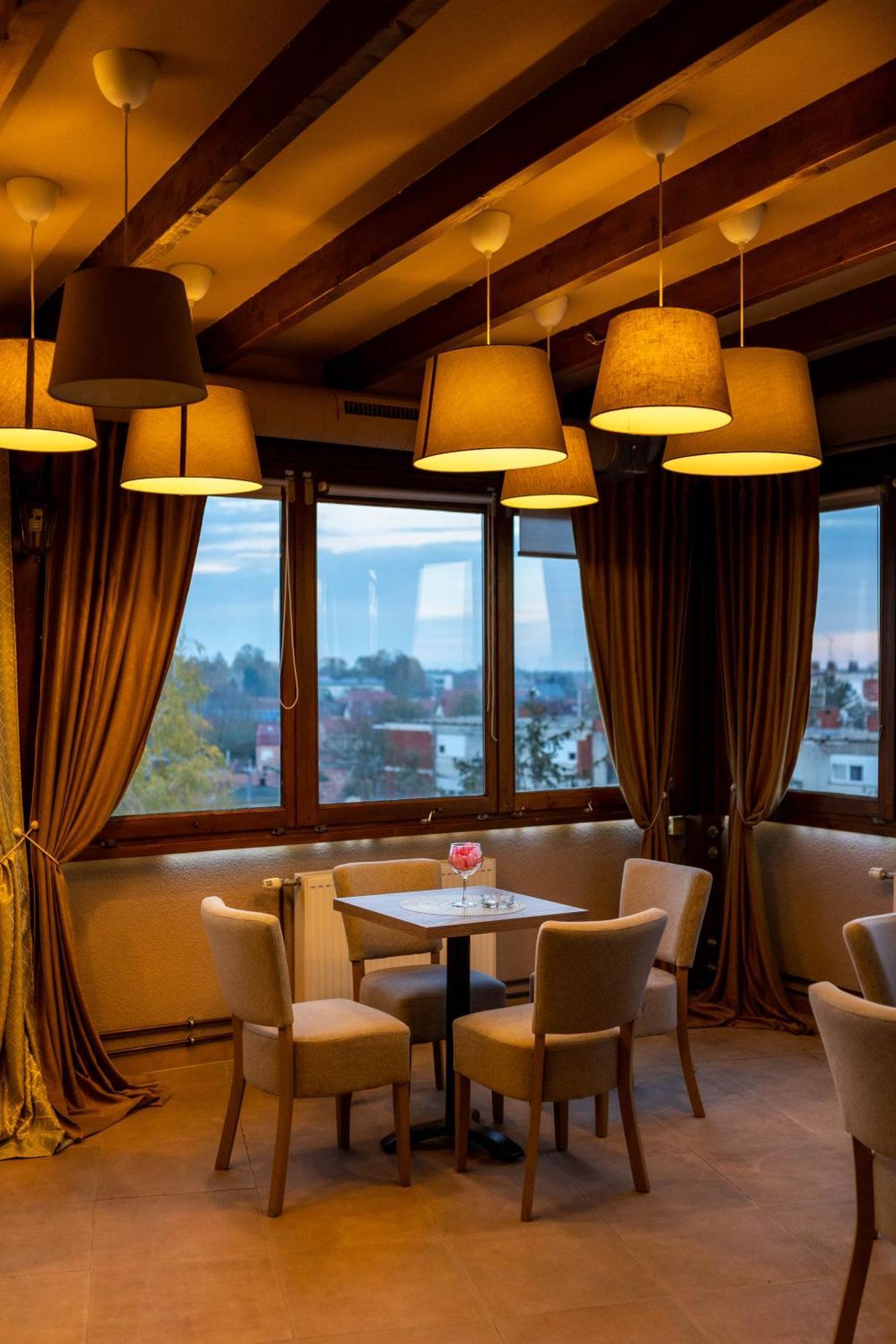 Art Hotel Славонски-Брод Экстерьер фото