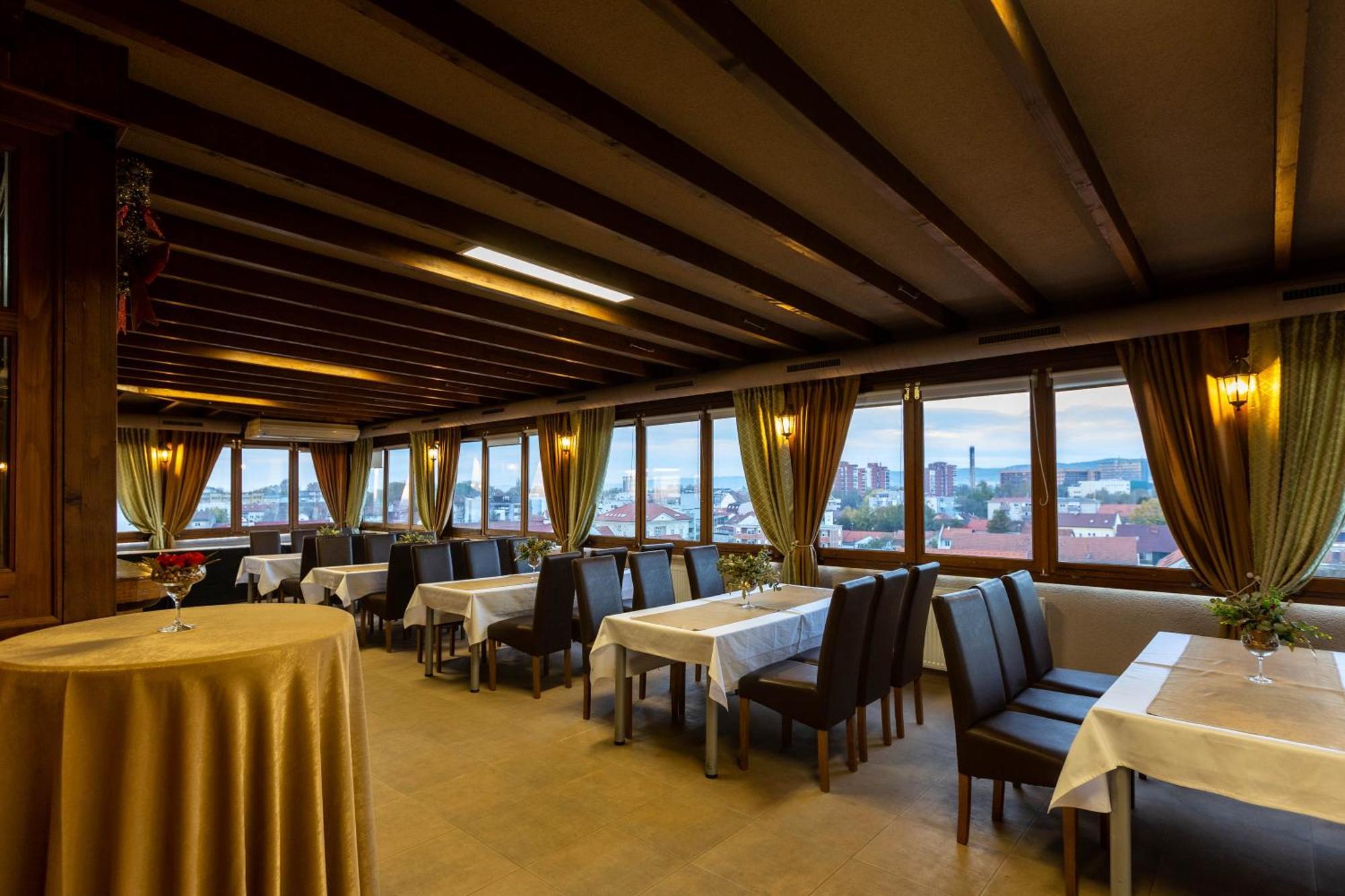Art Hotel Славонски-Брод Экстерьер фото