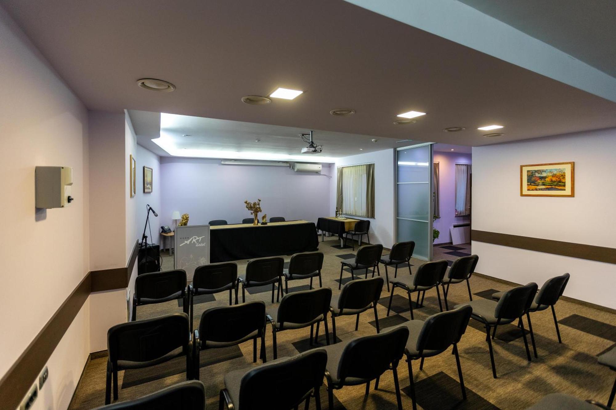 Art Hotel Славонски-Брод Экстерьер фото