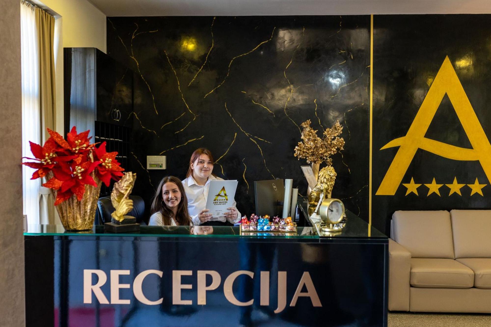 Art Hotel Славонски-Брод Экстерьер фото