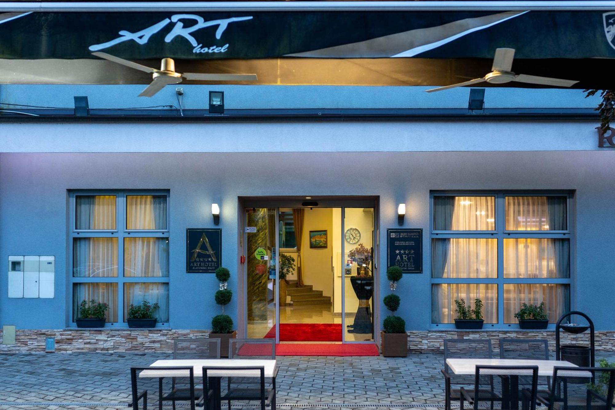 Art Hotel Славонски-Брод Экстерьер фото